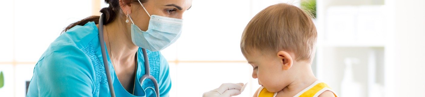 Manfaat, Jadwal Pemberian, dan Efek Samping Vaksin Campak - Nutriclub