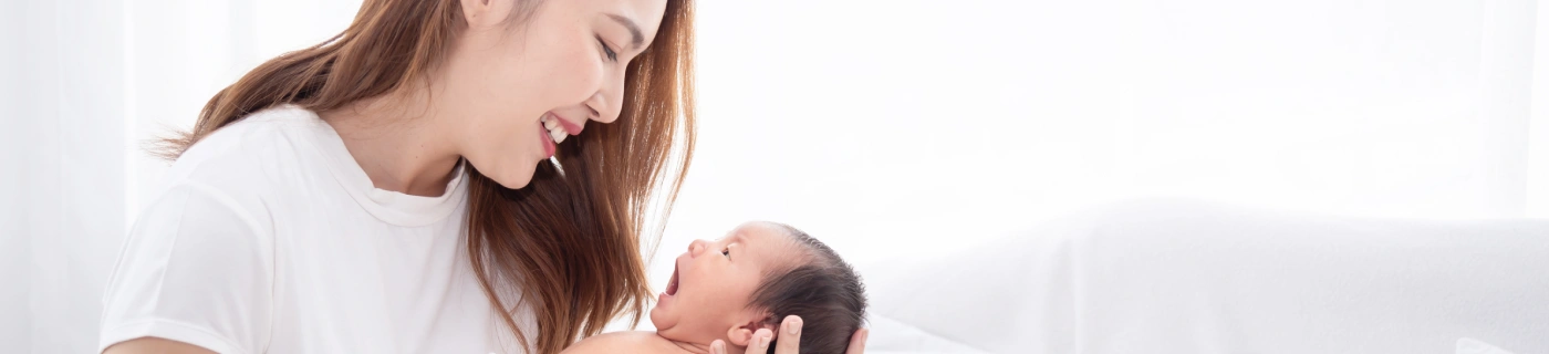 Perkembangan bayi 1 bulan - Nutriclub. 